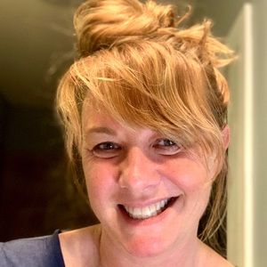 Meet your Posher, Rebecca